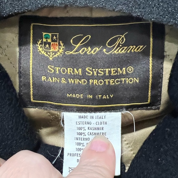 Loro Piana Size 44 Elegant Black Long Coat - Picture 4 of 4